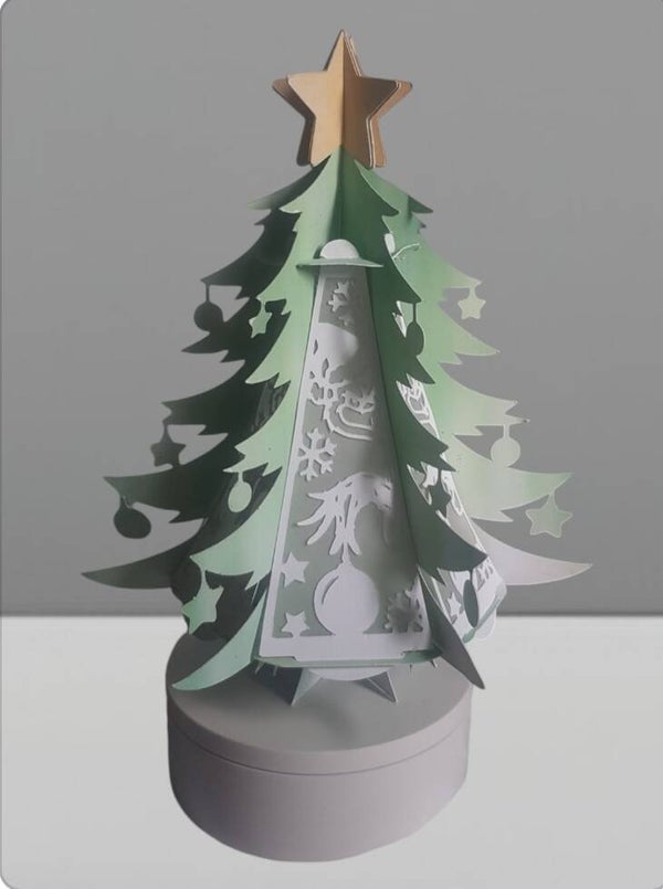 geplotterte Tannenbaum-Lampe