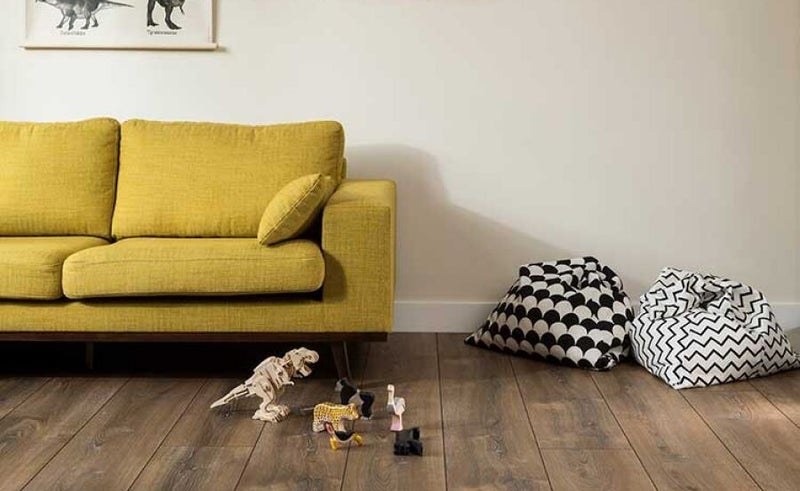 Nieuwe vloer van hout of PVC.