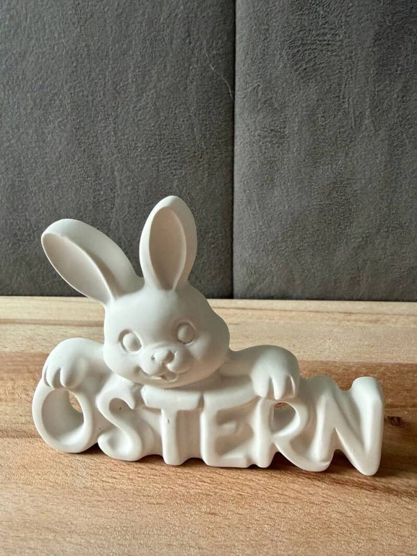 Osterhase mit Schriftzug "Ostern"