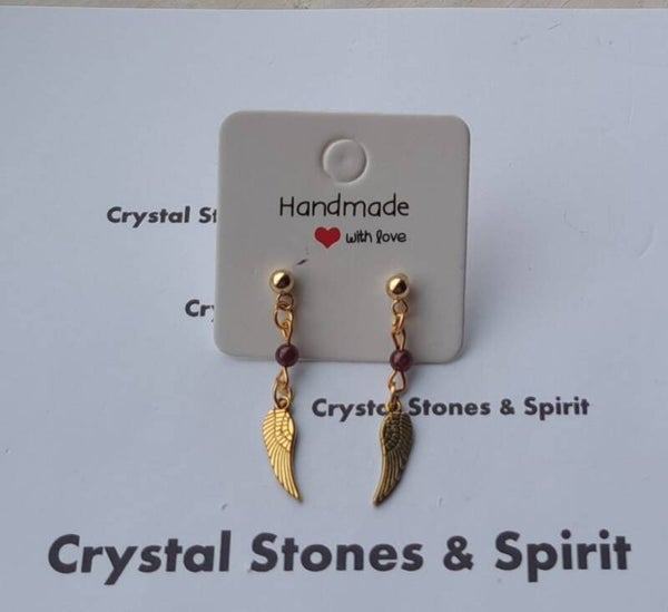 Oorbellen "Granaat" met vleugel goudkleurig knop