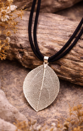 necklace-lace-leaf-4-standard-uurxu3.png