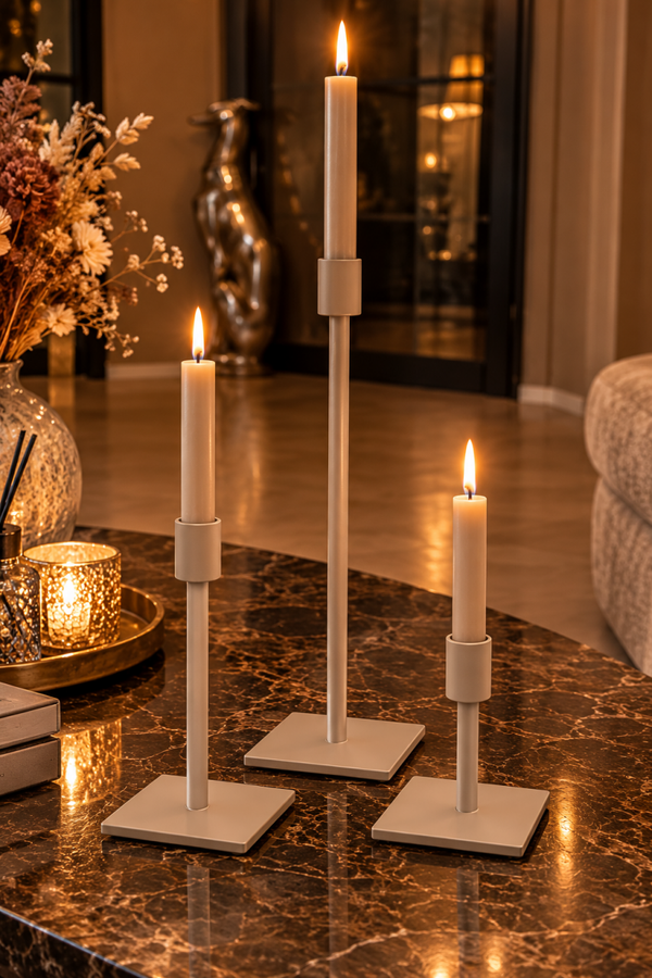 Modern Elegance – Luxe Metalen Kandelaars Taupe – Set van 3