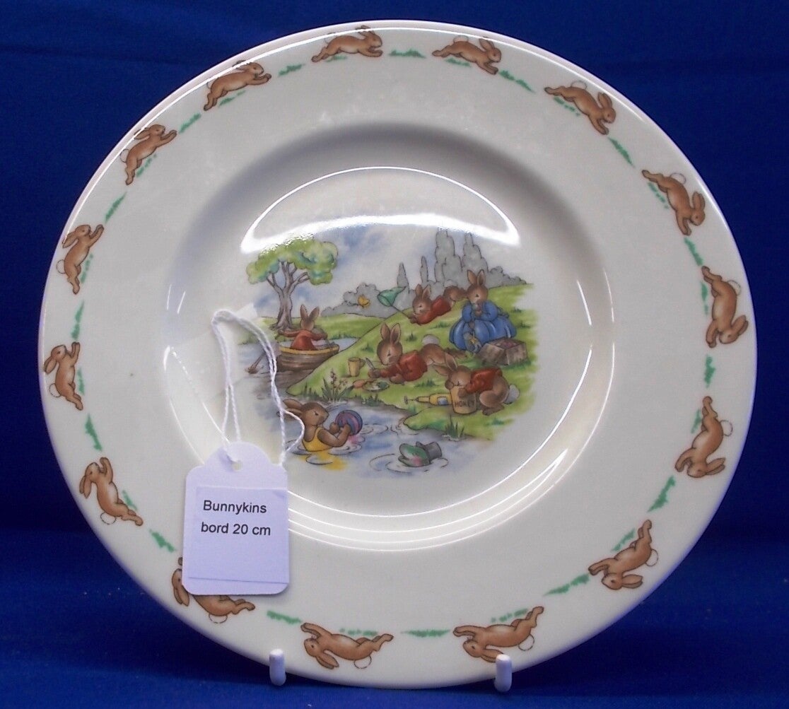 16193. Bunnykins bord