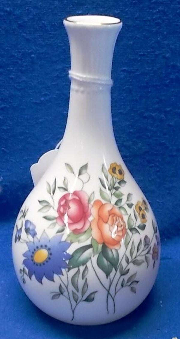 22478. Vaas van Wedgwood