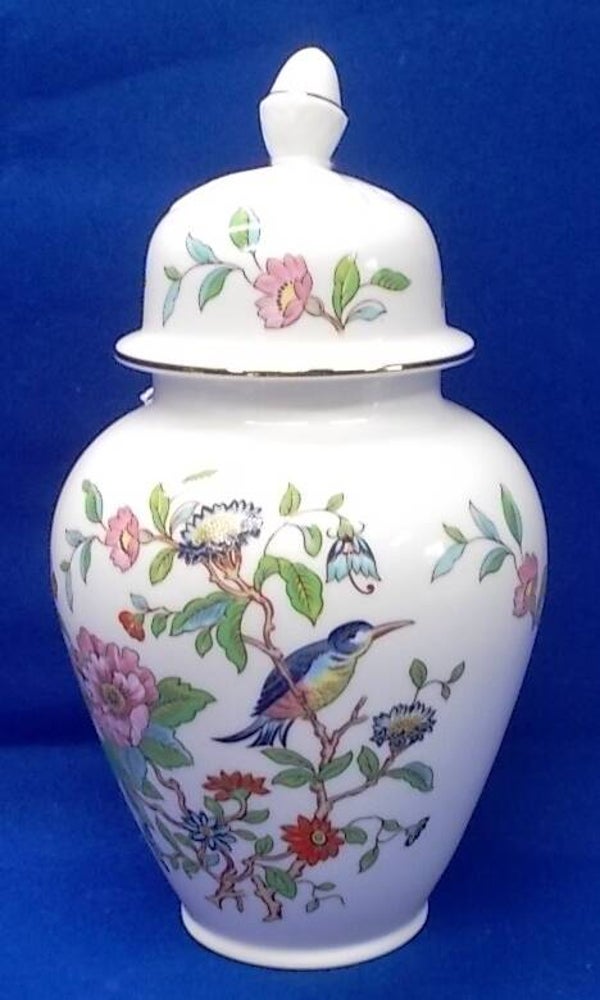 22515. Aynsley pot met deksel