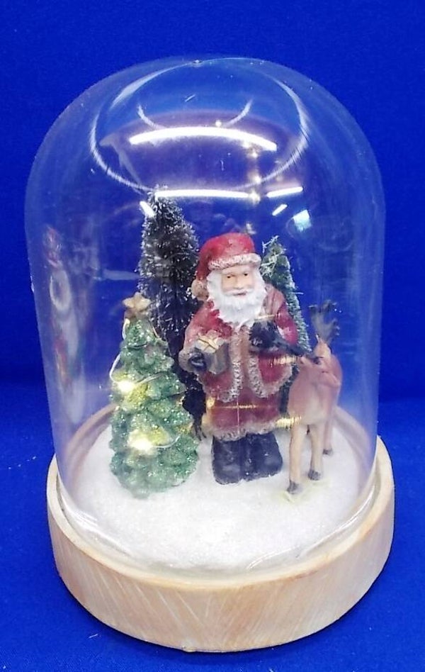 34999. Kerst tafereel met verlichting