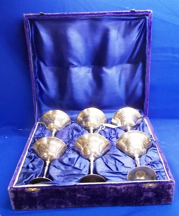52662. ZES goblets in doos