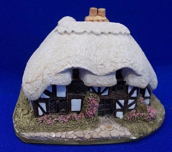72326. Lilliput Lane, April Cottage