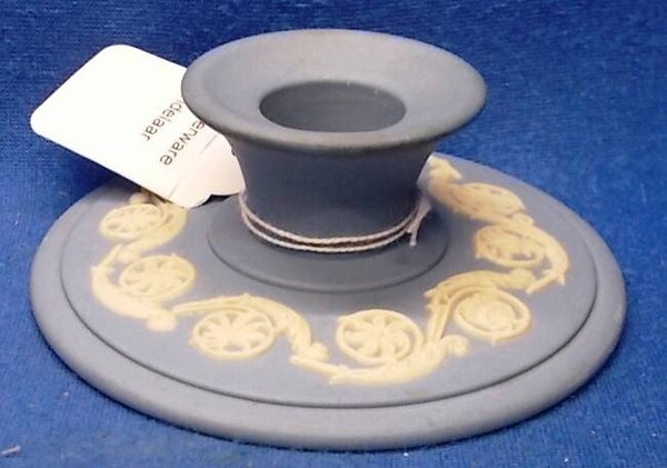 Jasperware kandelaar van Wedgwood.