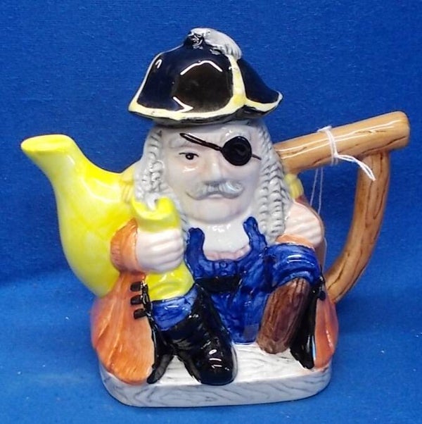 92465. Theepot als piraat