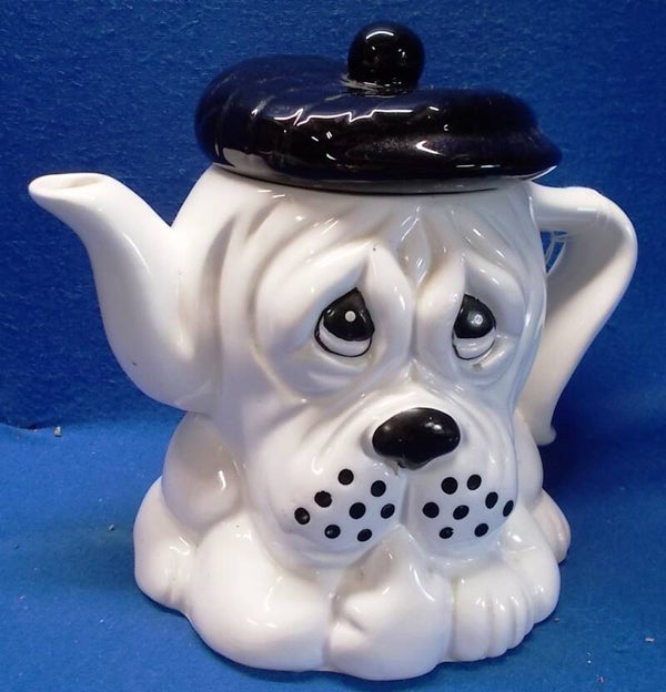 92493. Theepot hond