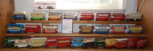 Model bussen en trams