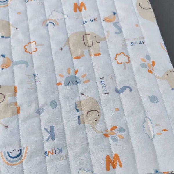 Coton matelassé Eléphant/tortue vendu par 50cm