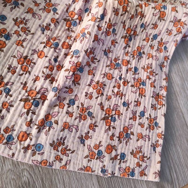 Tissu double gaze coton imprimé Julie vendu par 50cm