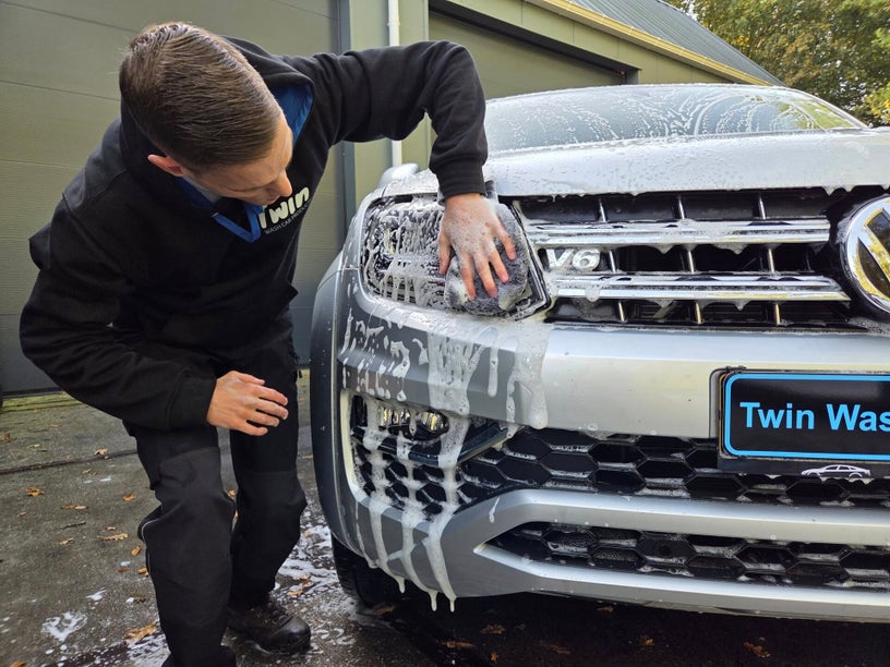 Auto met de hand wassen – Zo blijft uw auto langer als nieuw
