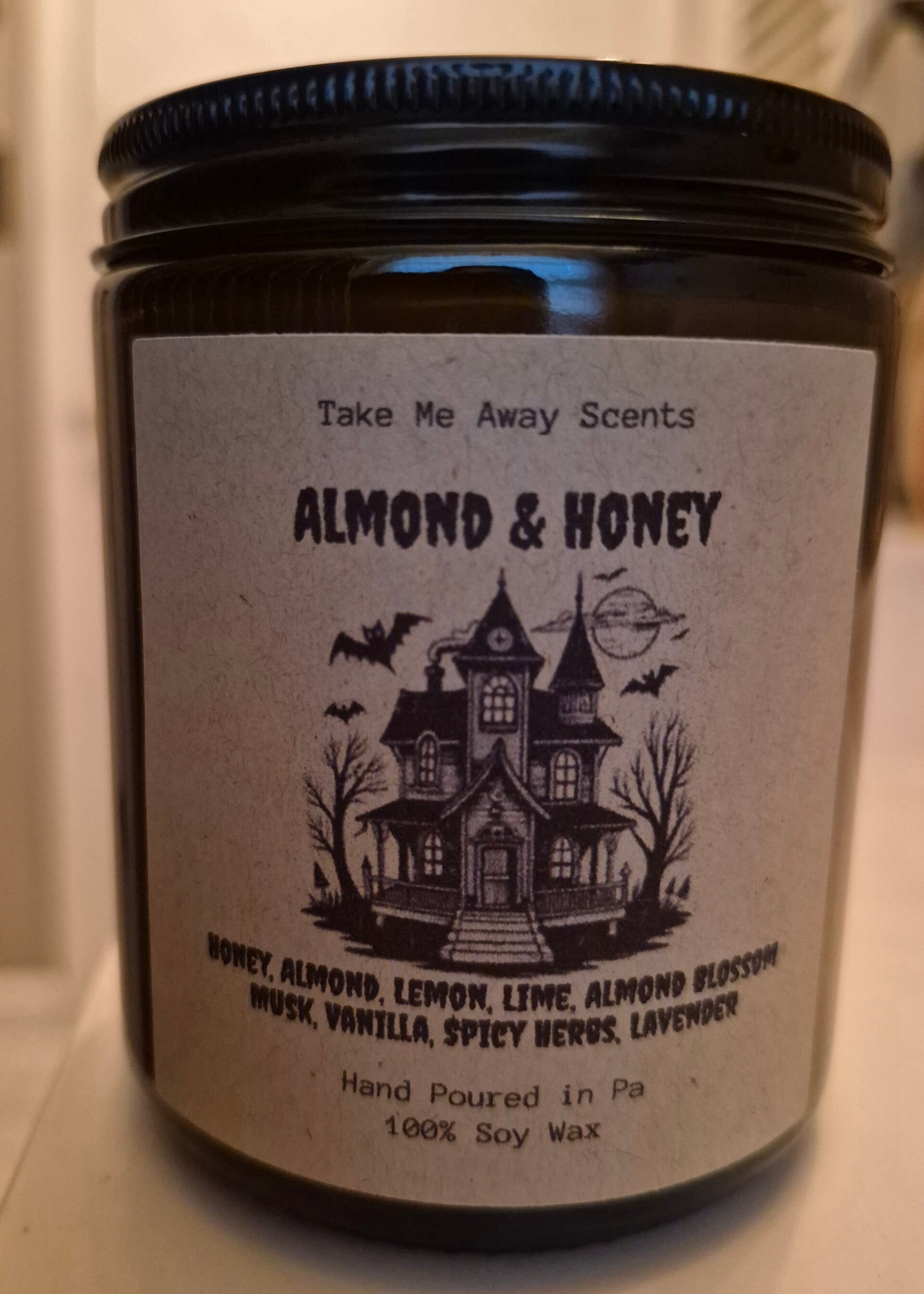 Almond and honey candle