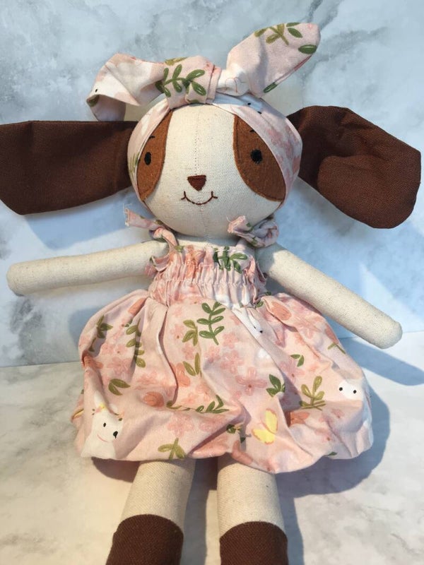 Handgemaakte zachte lappen hondenpop met extra outfit