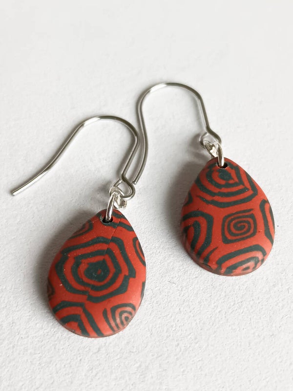 SWIRL small teardrop earrings