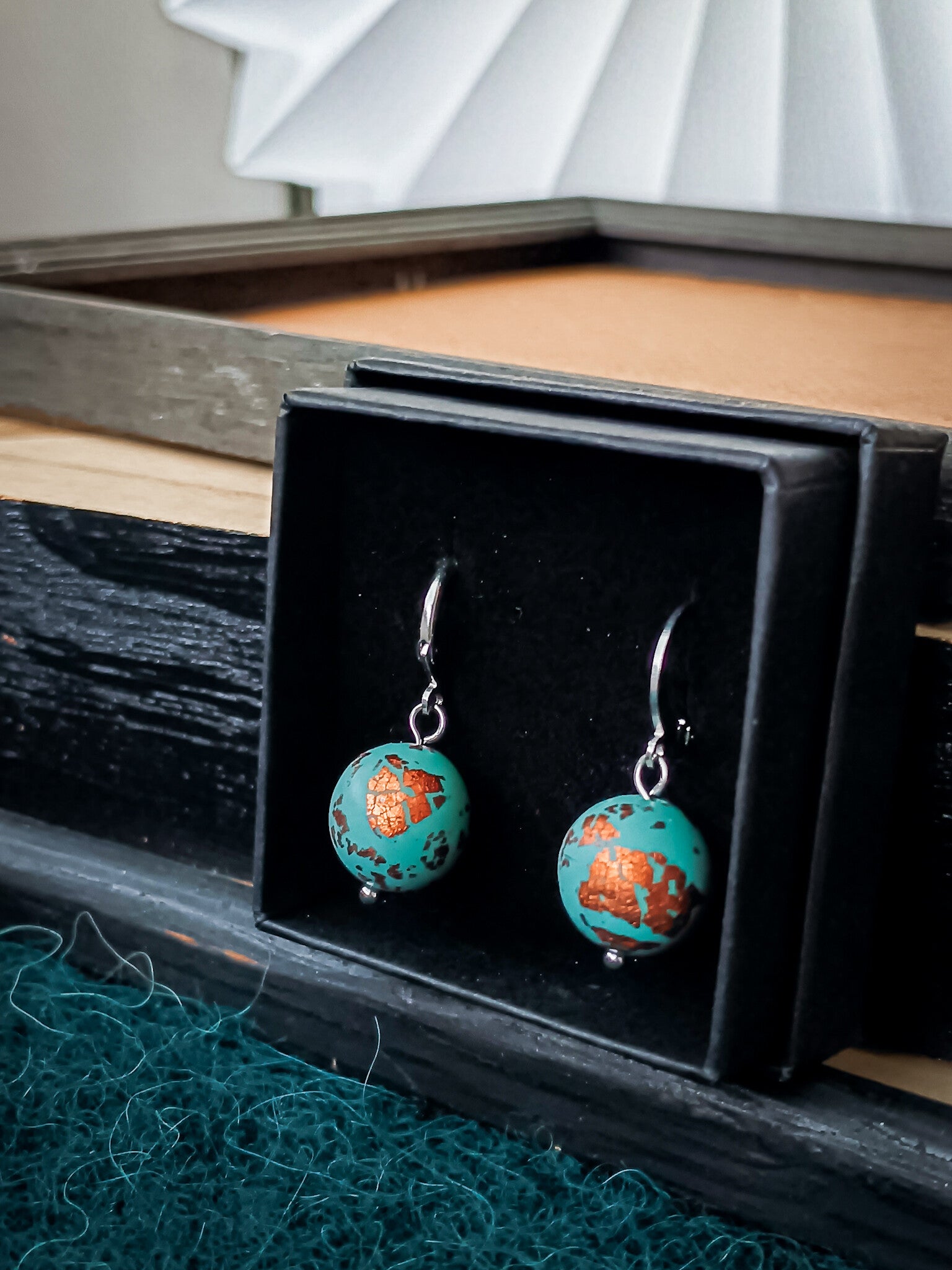 Small round bead earrings in mint