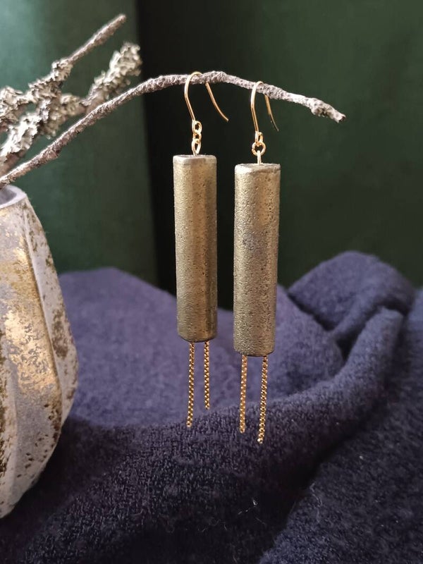 Tube chain rusted gold earrings