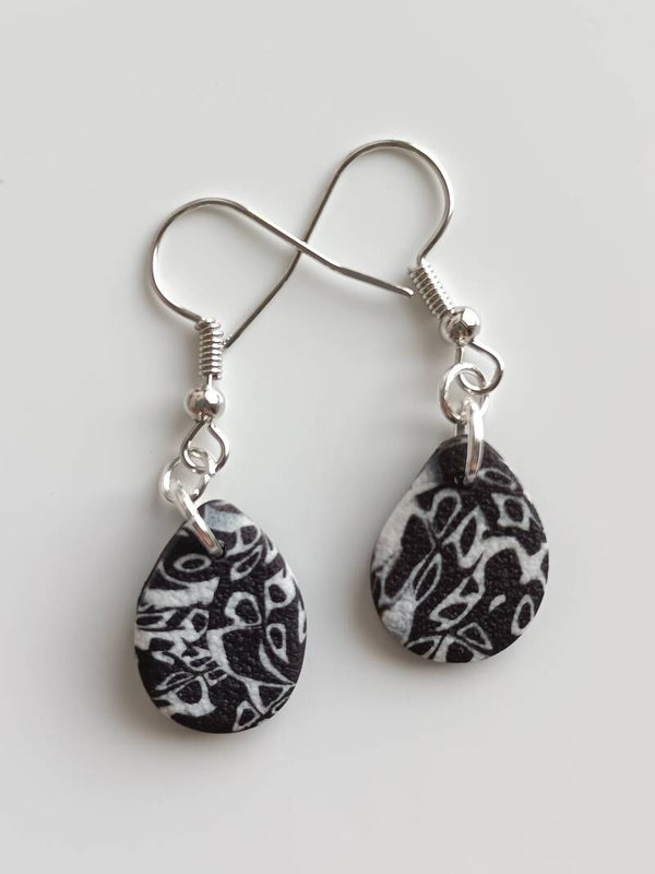 Abstract brown small teardrop earrings