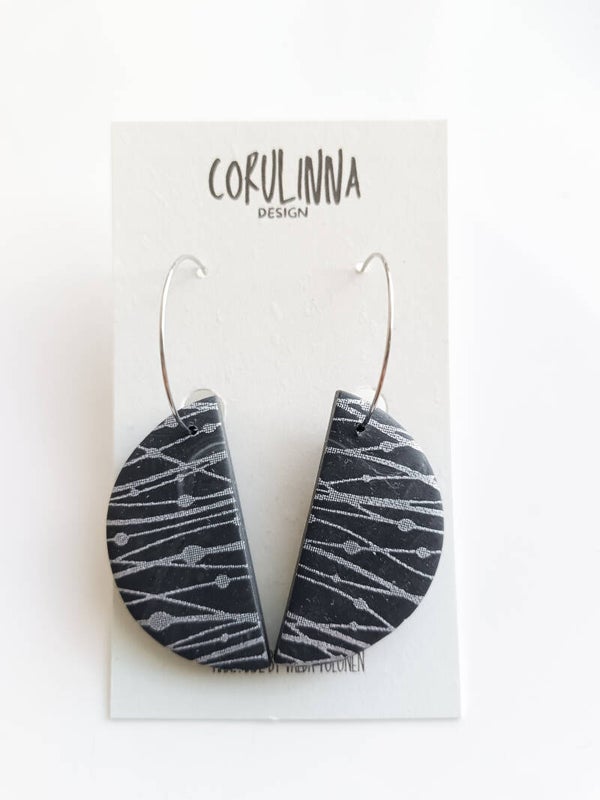 Half Moon earrings in grey