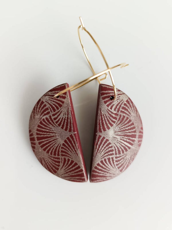 Half Moon earrings in maroon