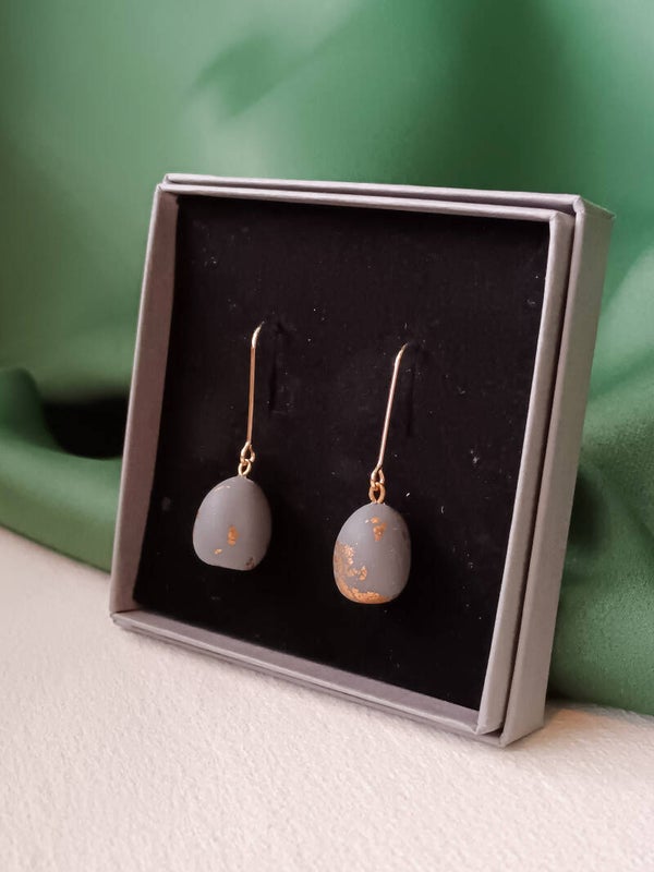 Grey elegant bead earrings