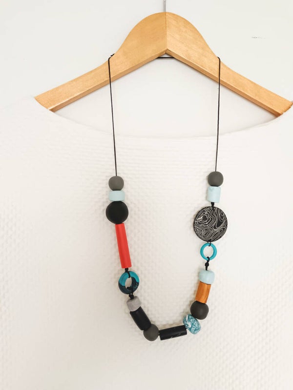 Colour pop necklace