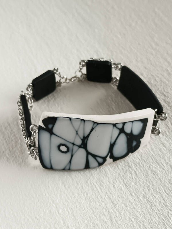 Black and white pattern bracelet