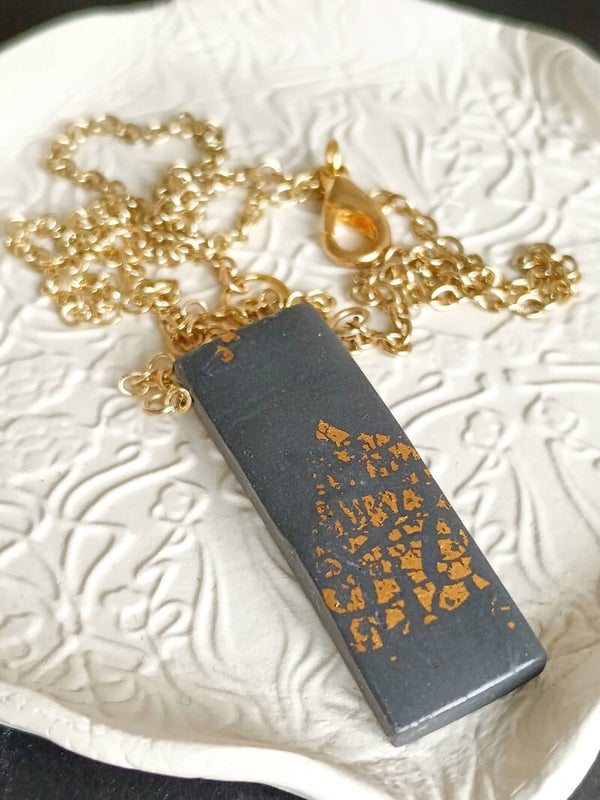 Grey pendant necklace