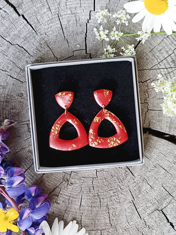 Razzle Dazzle burgundy triangle earrings