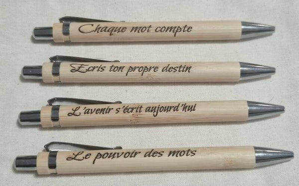 Bics en bois gravé