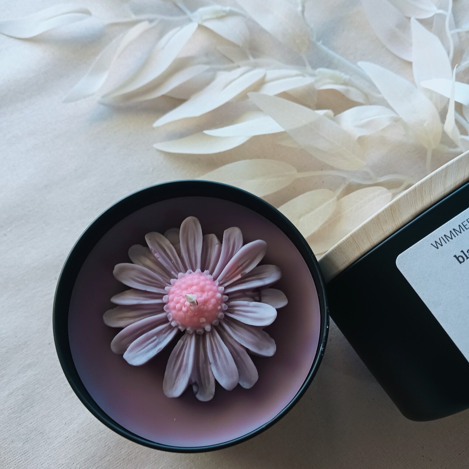 Black Raspberry and Vanilla Tin