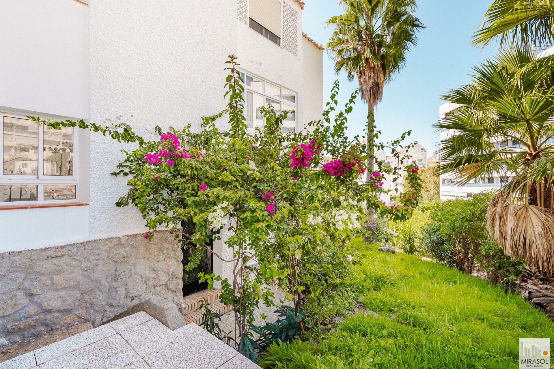 PUERTO DEPORTIVO PISO CON ENCANTO