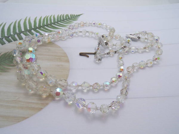 Attractive Vintage AB Faceted & Seed Bead Graduated Twin Drop  Necklace.