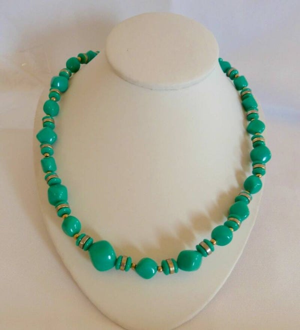 Vintage Blue Green Lucite Beads With Metal Spacers Graduated Necklace.
