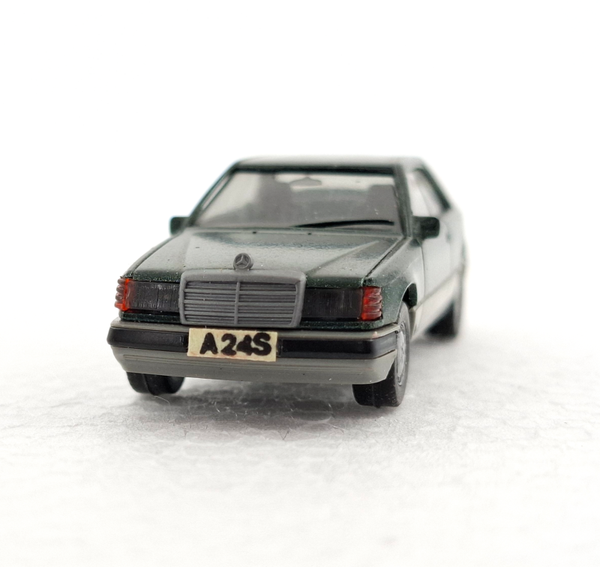 Herpa 2085 Mercedes-Benz 300 GE met kenteken – H0 (1:87)