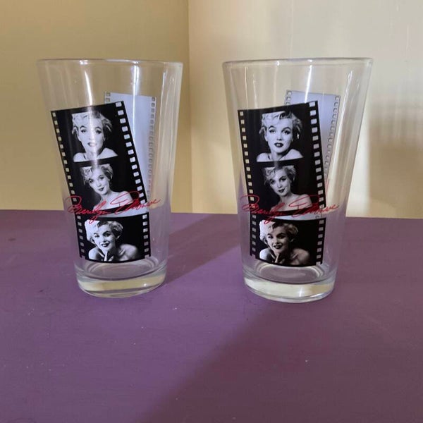 Marilyn Monroe drinking glasses