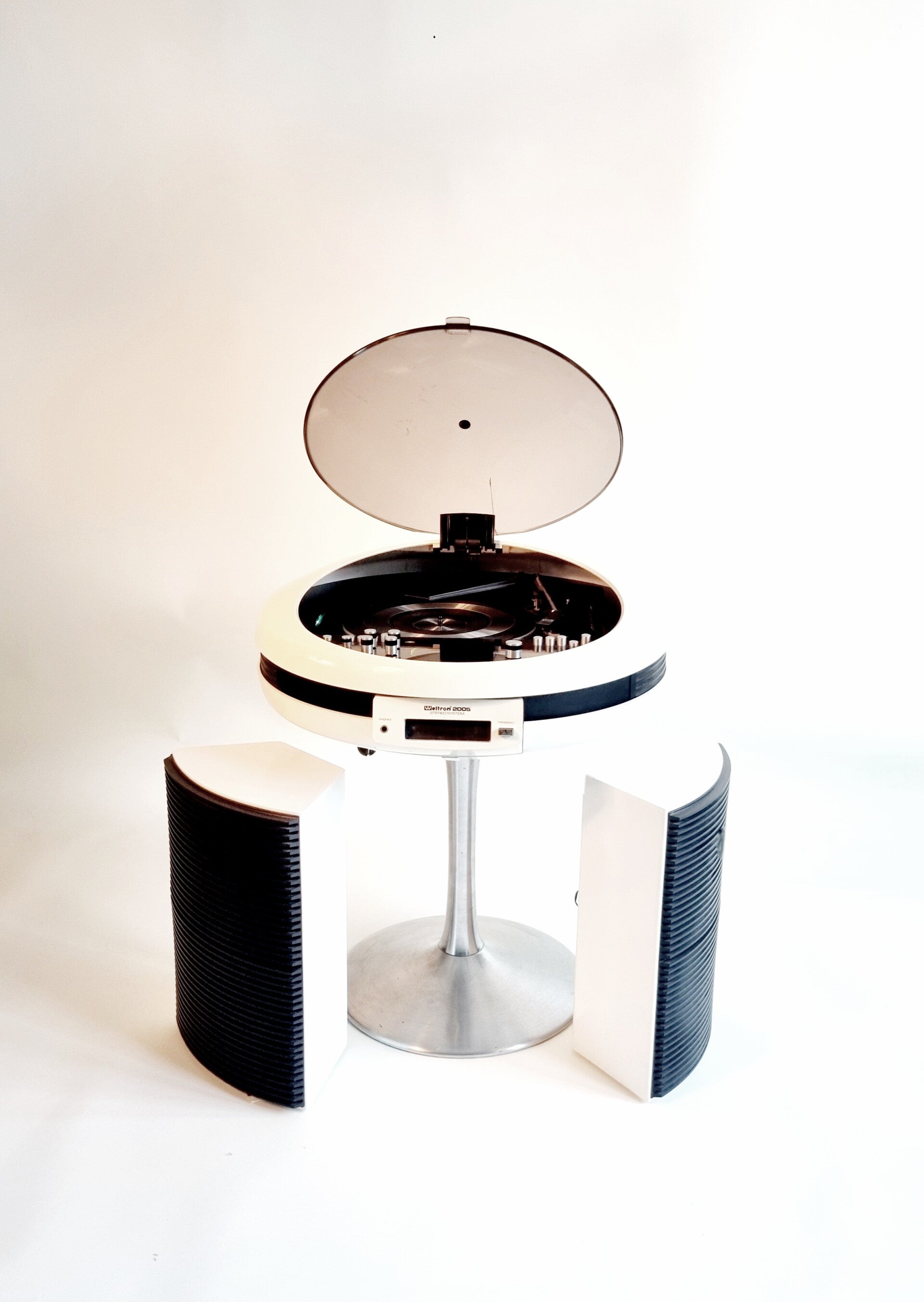 Vintage design collectibles