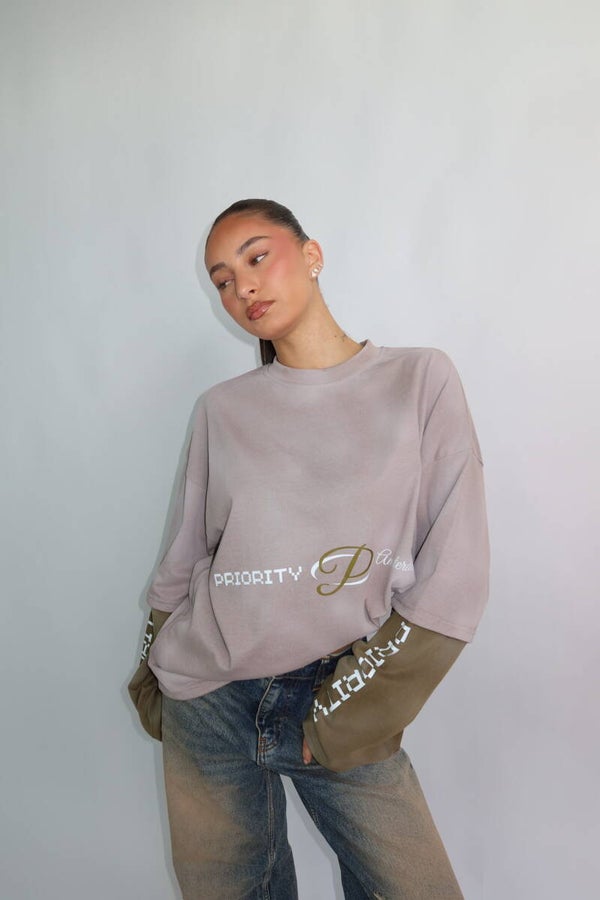 PRE ORDER : Priority longsleeve green