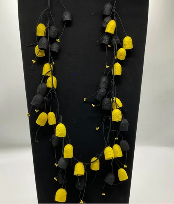 SAUTOIR ref : NOIR ET JAUNE