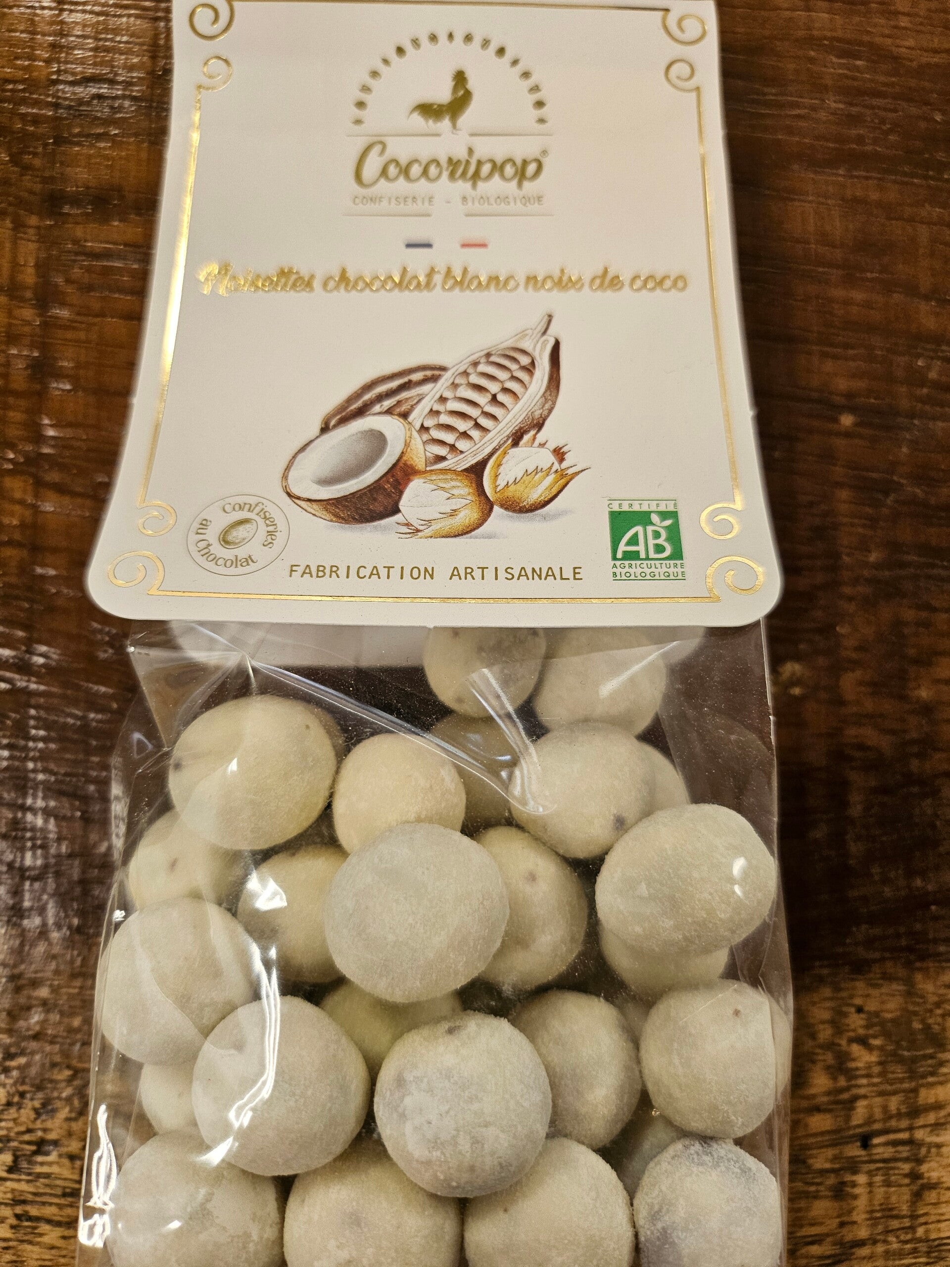 Noisettes torréfiées enrobées au chocolat et noix de coco