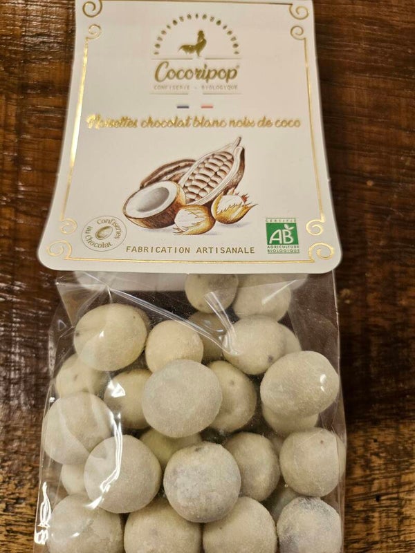 Noisettes torréfiées enrobées au chocolat et noix de coco