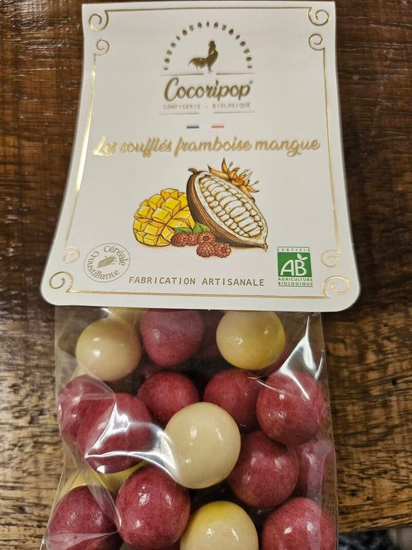 Billes de céréale croustillante soufflés framboise et mangue