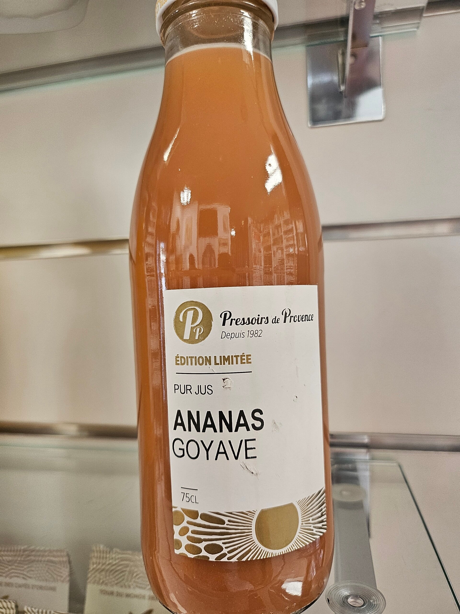 Pur jus Ananas Goyave