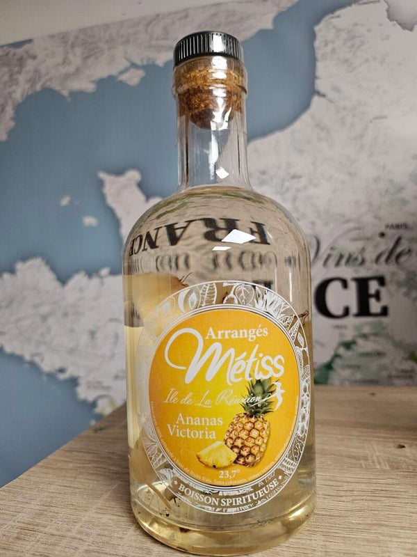 Rhum arrangé Ananas Victoria, Rhum MÉTISS DE L'ÎLE DE LA RÉUNION,  35cl 23,7% vol