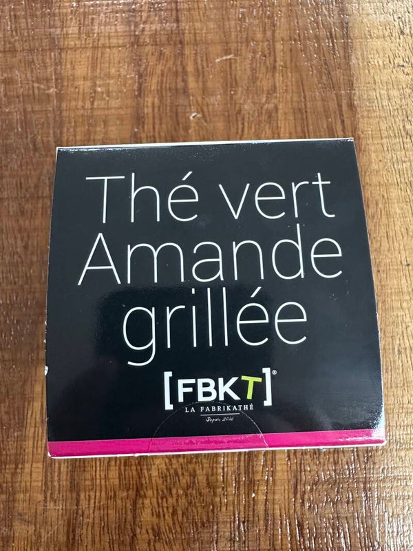 The vert Amande grillée