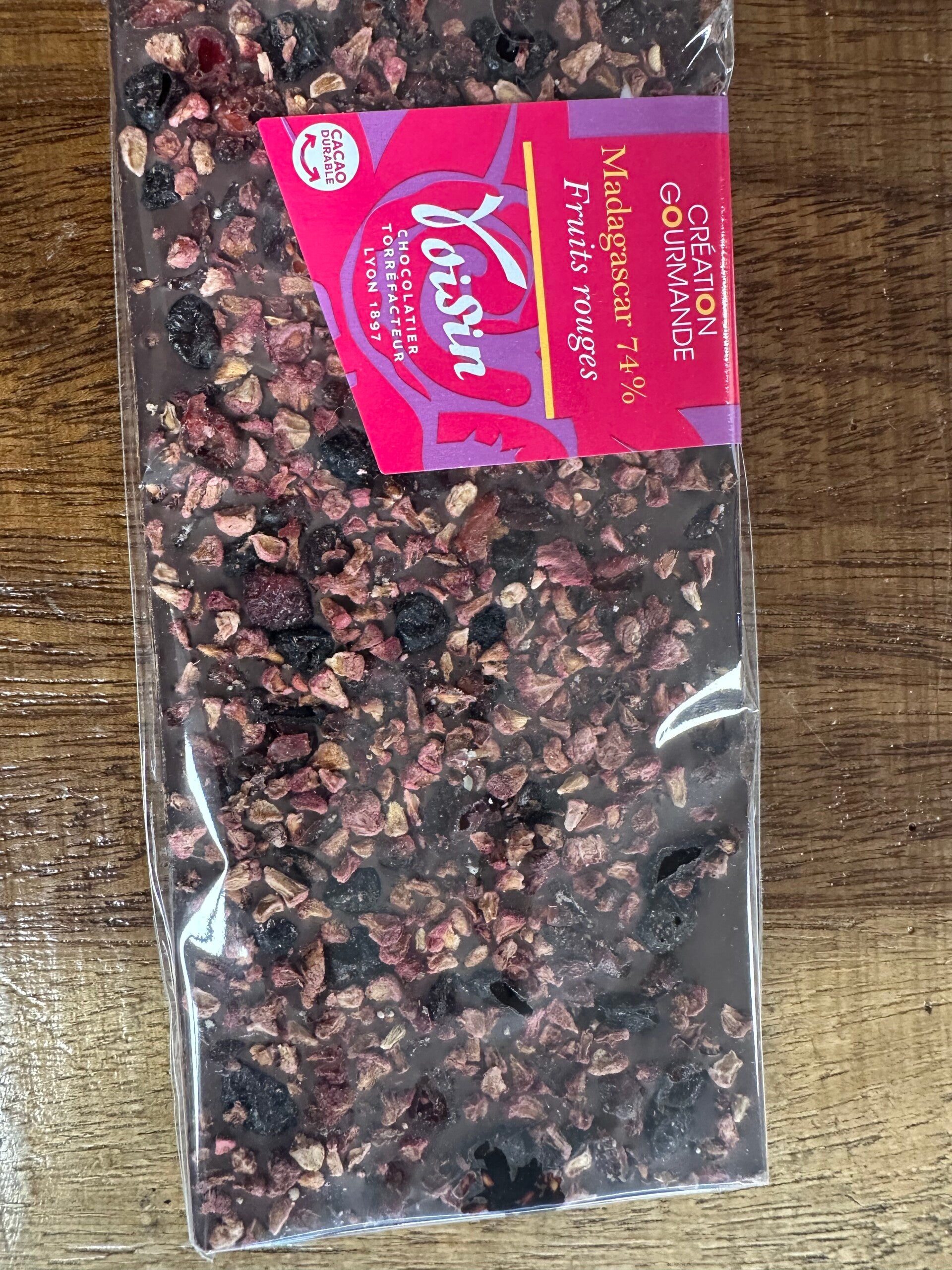 Tablette Madagascar noire 74% fruits rouges, CHOCOLATERIE VOISIN, 110g