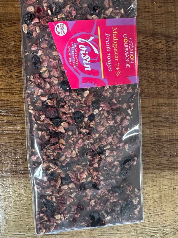 Tablette Madagascar noire 74% fruits rouges, CHOCOLATERIE VOISIN, 110g